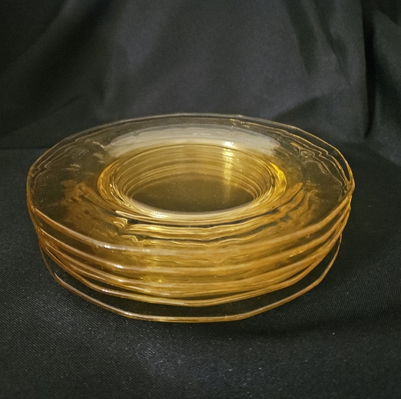 Fostoria Fairfax Yellow Topaz Glass Bread and Butter Plates set of 6 - Picture 4 of 12
